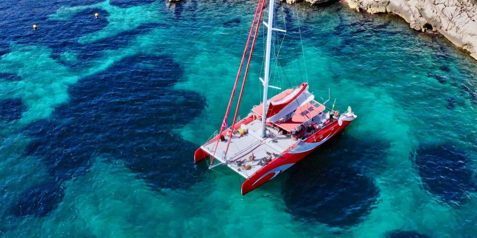 Marseille : Calanques Catamaran Cruise with Lunch & Wine