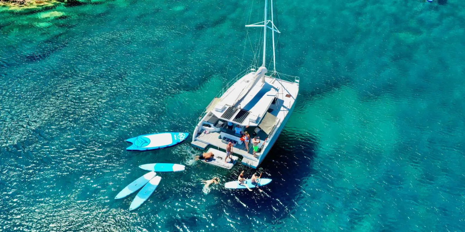 Marseille: Calanques Catamaran Tour & Standup Paddle